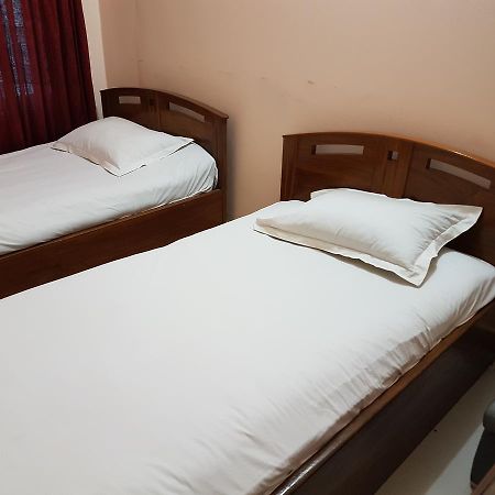 Hotel Diamond Park Dakhin Kattali Dış mekan fotoğraf