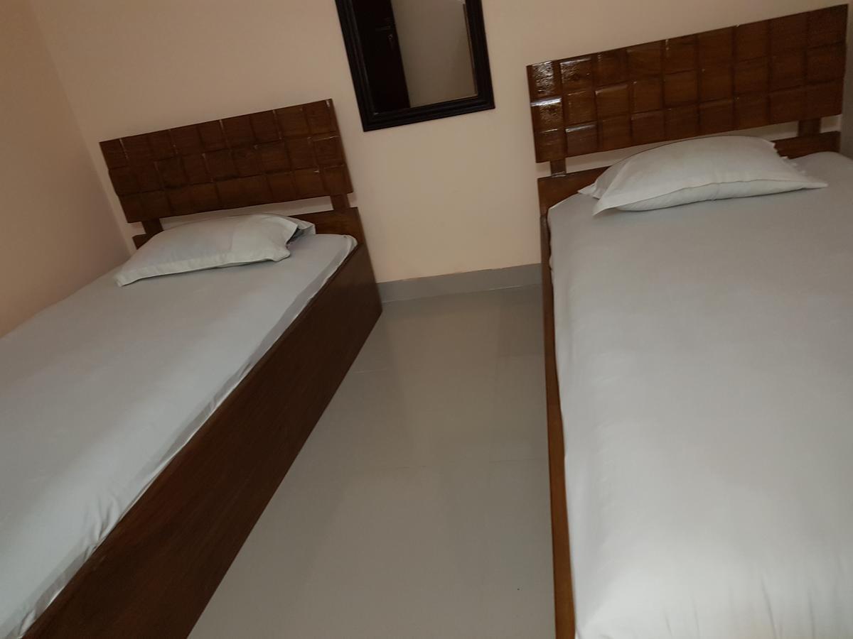 Hotel Diamond Park Dakhin Kattali Dış mekan fotoğraf