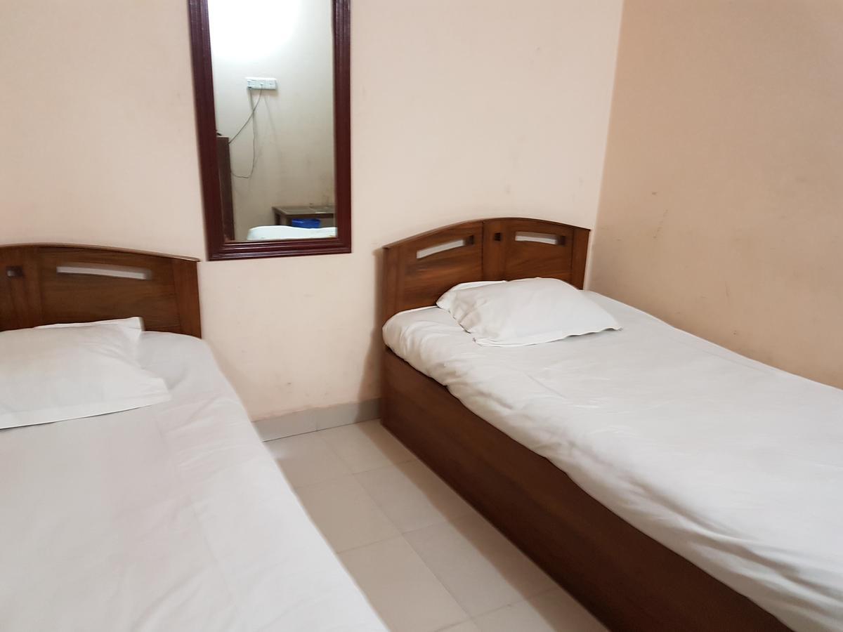 Hotel Diamond Park Dakhin Kattali Dış mekan fotoğraf
