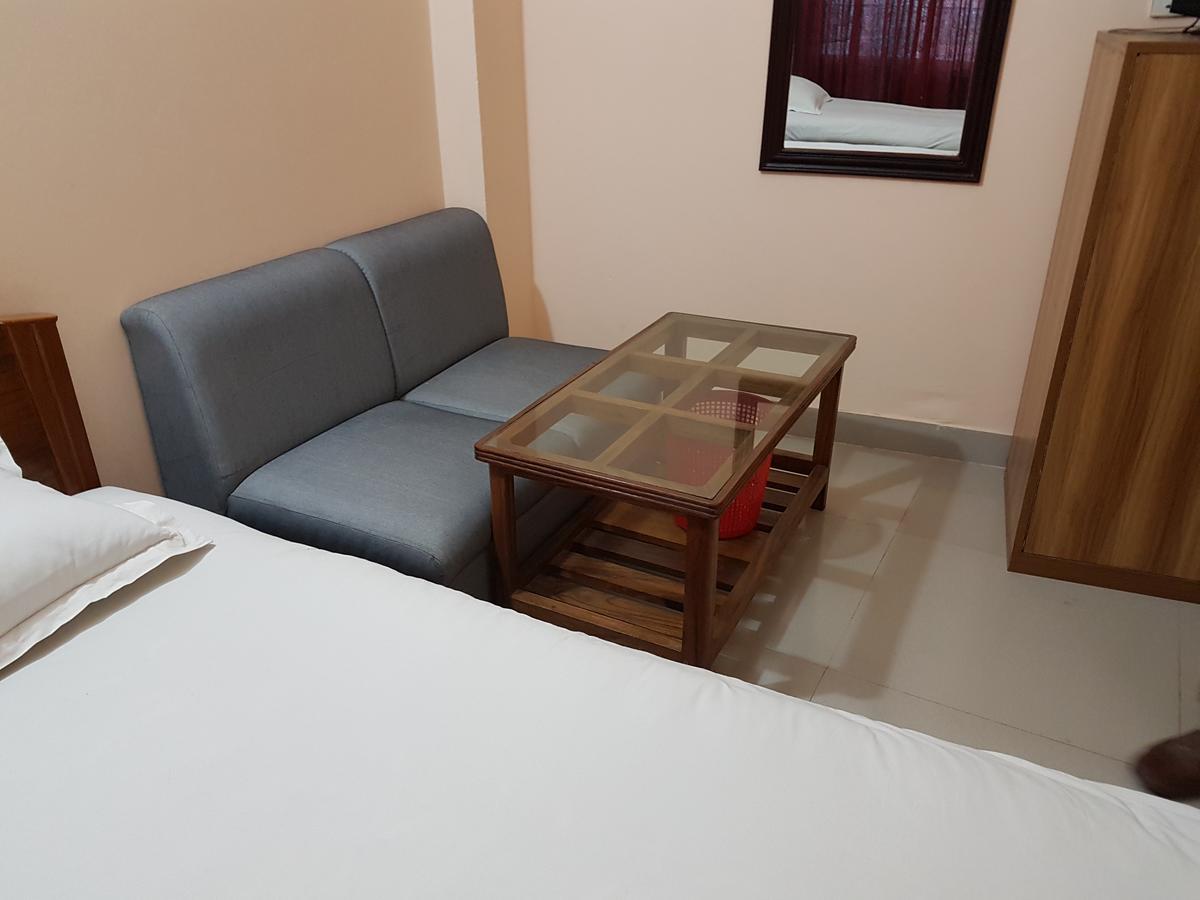 Hotel Diamond Park Dakhin Kattali Dış mekan fotoğraf