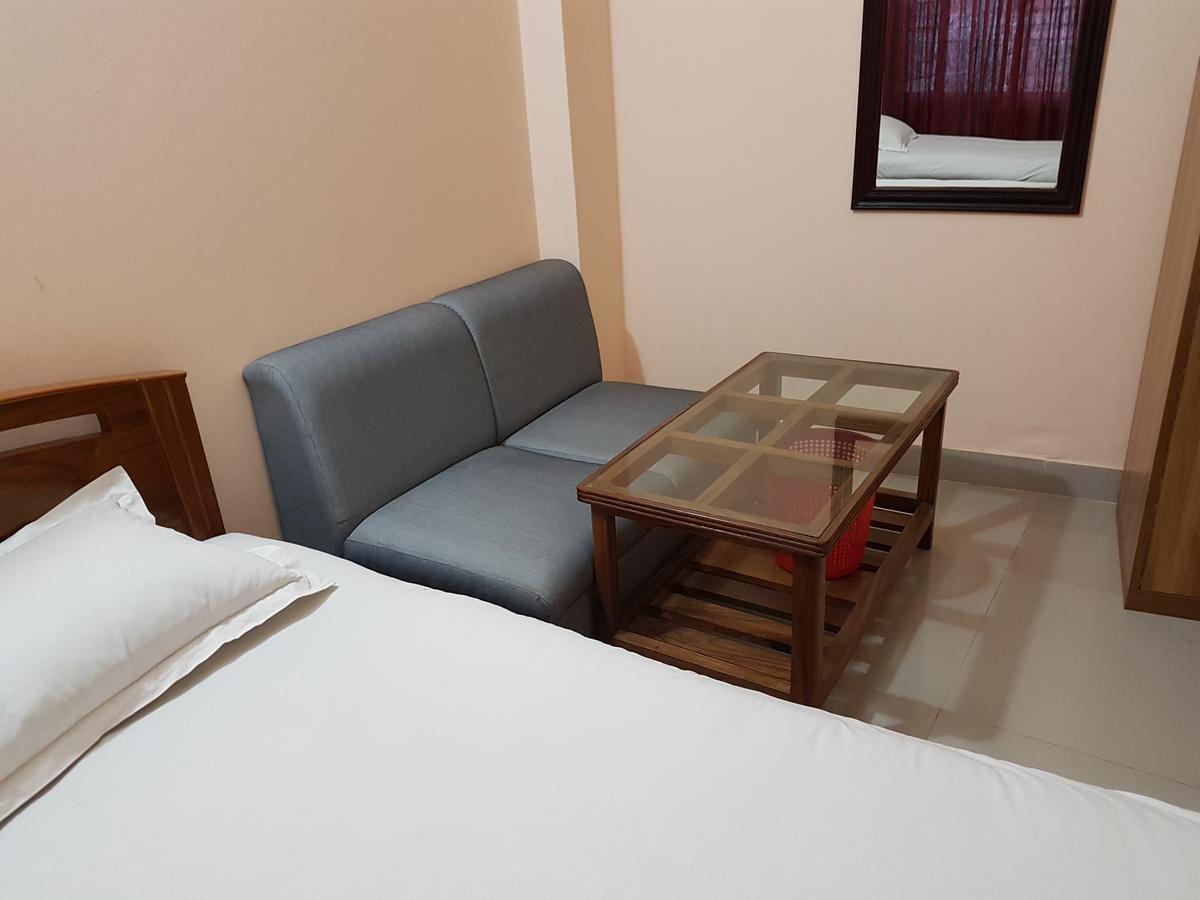 Hotel Diamond Park Dakhin Kattali Dış mekan fotoğraf